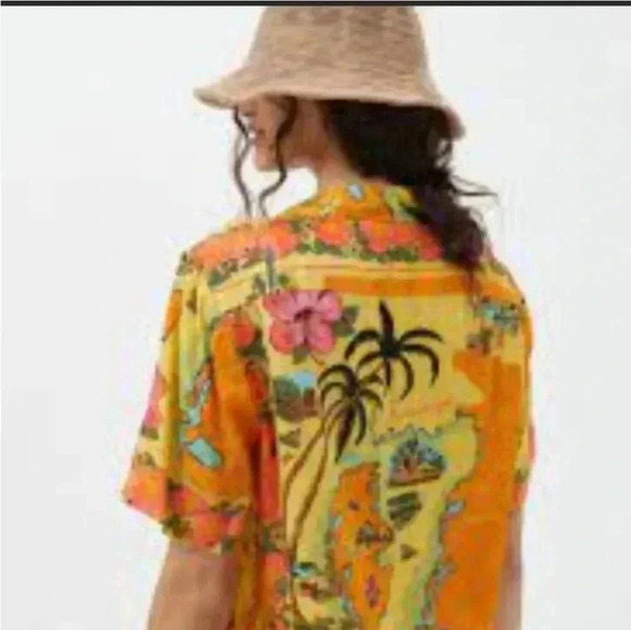 Urban Outfitters Hayden Souvenir Boxy Mix Print Button-Down Shirt Size xS - Picture 3 of 8